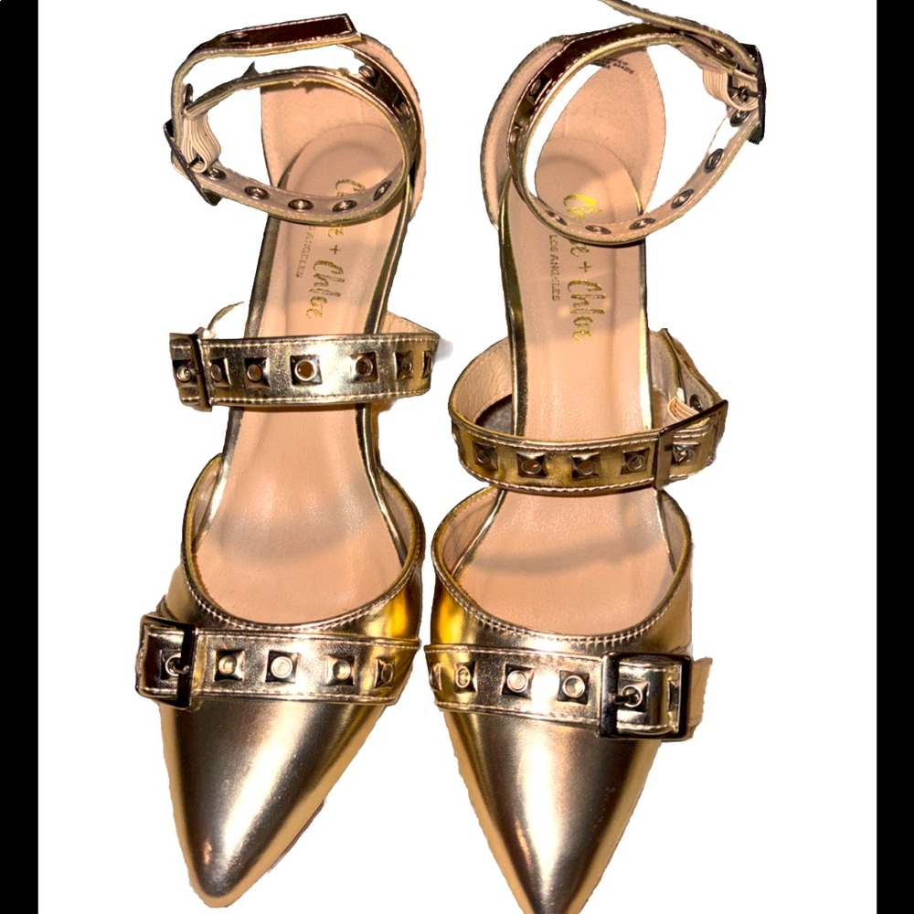 Chase + Chloe Metallic Gold Heels Pumps Ankle Strap Buckle Accents Size 8.5 NWOT